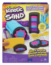 Spin Master Παιχνίδι Κατασκευών με Άμμο Kinetic Sand Slice N’ Surprise Set για Παιδιά 3+ Ετών από το Toyscenter